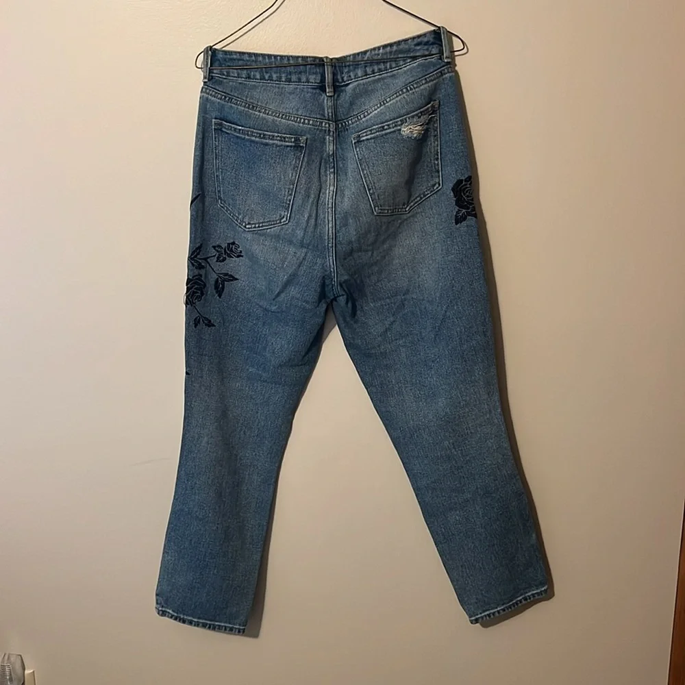 PacSun Ripped Mom Jean - Picture 5 of 8